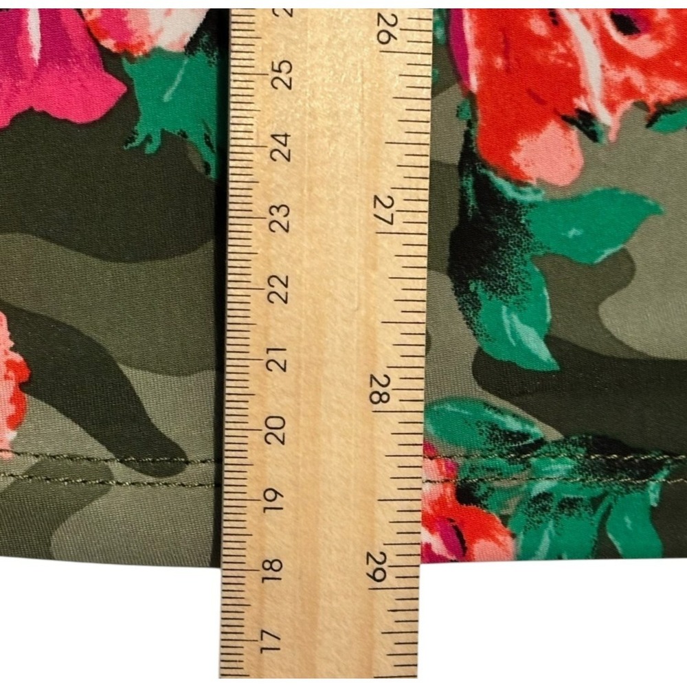 Venus Women's Green Camo Floral Top 1X  Criss Cross Strap Detail‎ - Picture 9 of 9